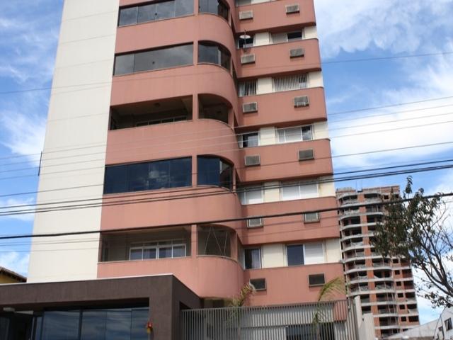 #250 - Apartamento para Venda em Arapongas - PR