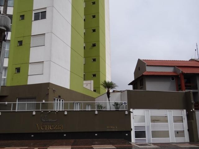 #150 - Apartamento para Venda em Arapongas - PR