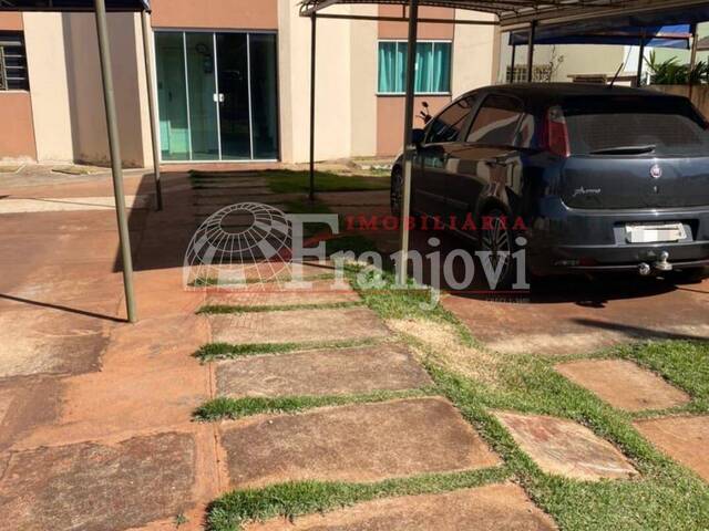 Apartamento para Venda em Arapongas - 2