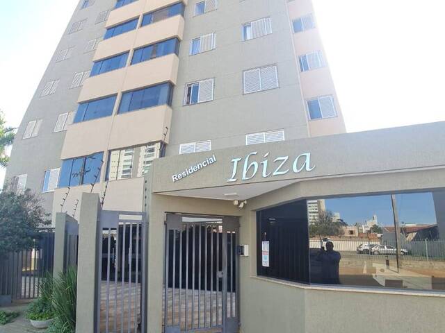 Apartamento para Venda em Arapongas - 2
