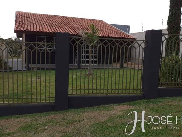 #671 - Casa para Venda em Arapongas - PR