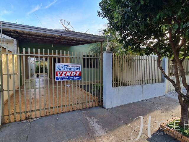 #700 - Casa para Venda em Arapongas - PR