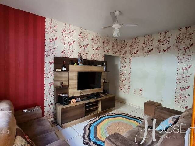 #700 - Casa para Venda em Arapongas - PR