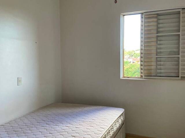 Apartamento para Venda em Londrina - 4