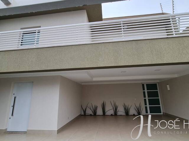 #759 - Sobrado para Venda em Arapongas - PR