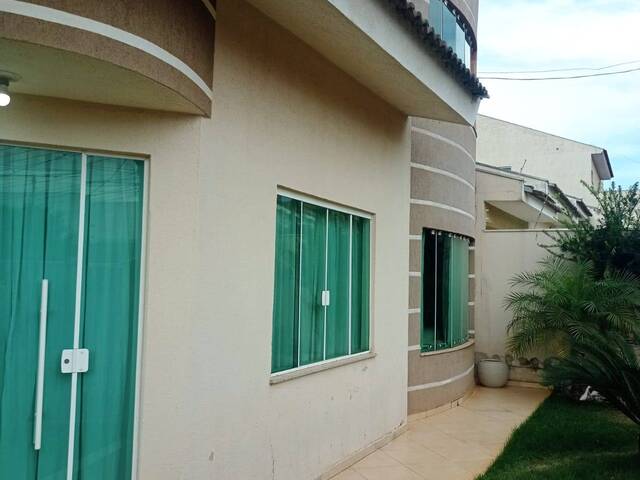 #1042 - Casa para Venda em Arapongas - PR