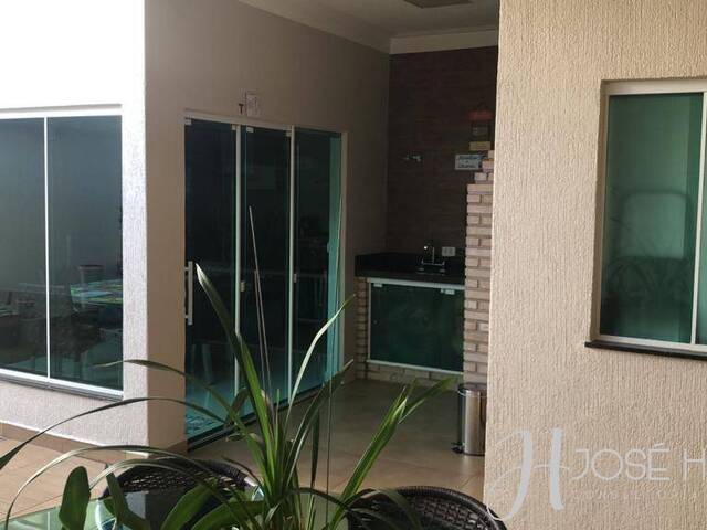 #1044 - Casa para Venda em Arapongas - PR