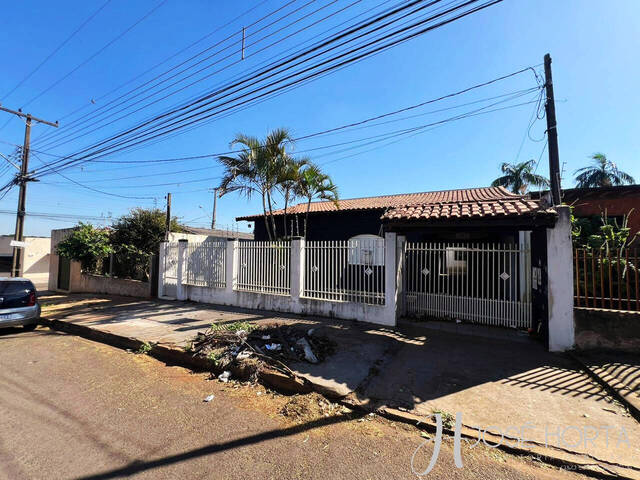 #1054 - Casa para Venda em Arapongas - PR