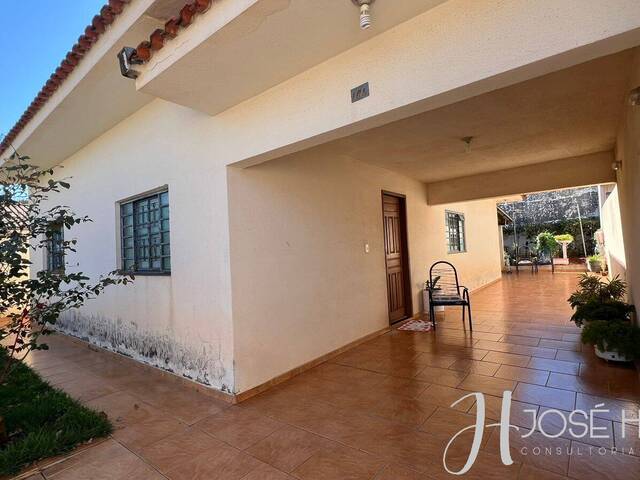 #1060 - Casa para Venda em Arapongas - PR
