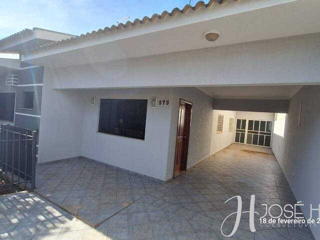 #1201 - Casa para Venda em Arapongas - PR
