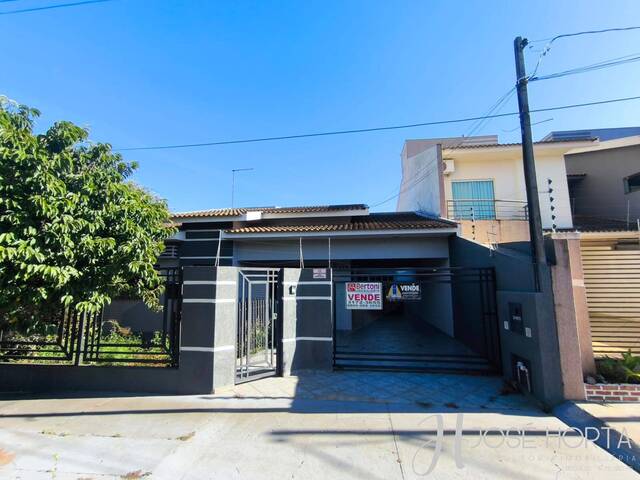 #1201 - Casa para Venda em Arapongas - PR