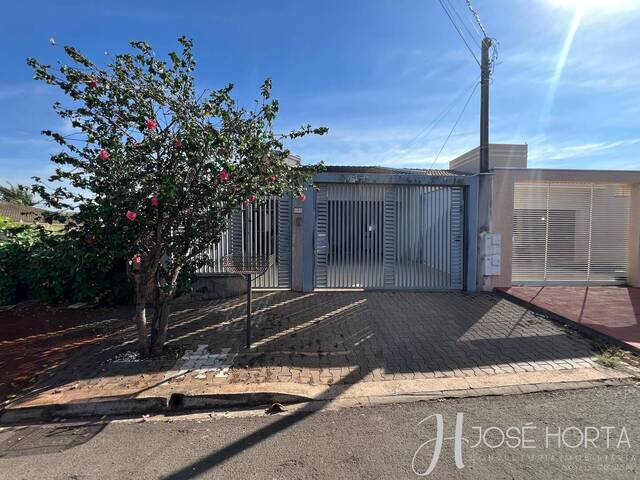 #1214 - Casa para Venda em Arapongas - PR