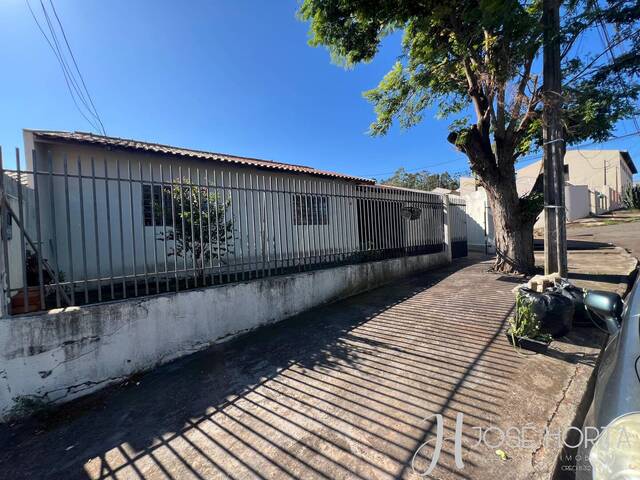 #1222 - Casa para Venda em Arapongas - PR