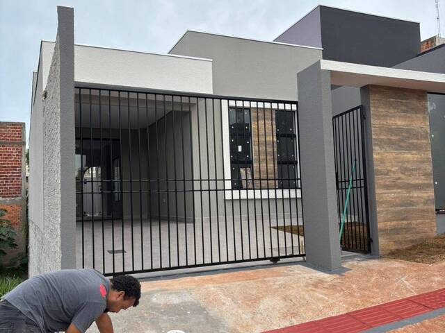 #1226 - Casa para Venda em Arapongas - PR