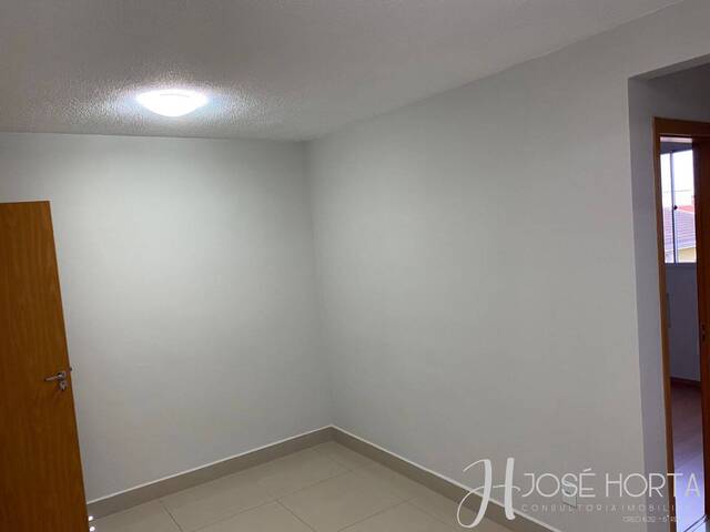 #1244 - Apartamento para Venda em Arapongas - PR