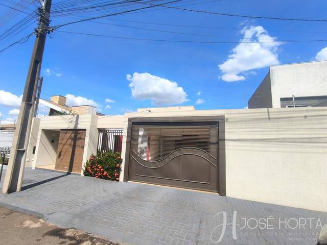 #1252 - Casa para Venda em Arapongas - PR