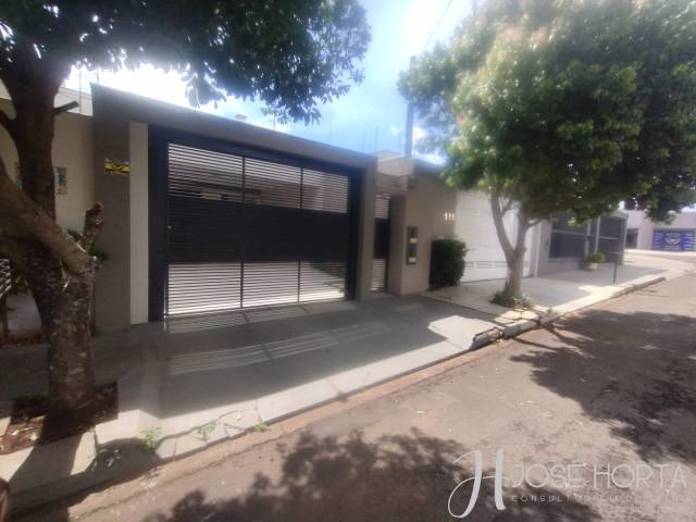 #1261 - Casa para Venda em Arapongas - PR