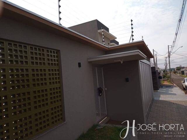 #1273 - Casa para Venda em Arapongas - PR