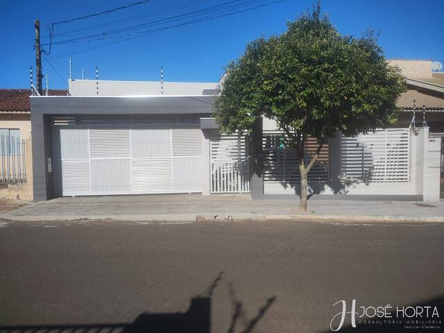 Casa para Venda em Arapongas - 2